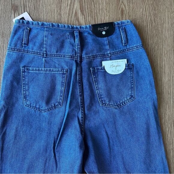 Denim Blvd. High Waisted Straight Leg Jeans, Front Seam Detail, Junior’s Size 9 - Picture 8 of 8